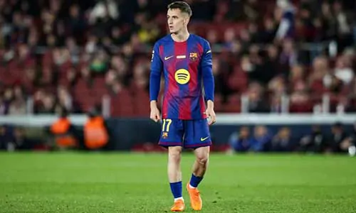 كاسادو يتبنى دورا جديدا للمنافسة على دقائق اللعب في برشلونة